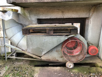 Puhalnik (puhač) za sijeno Tajfun