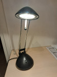 Stolna halogena lampica