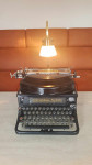 Stolna lampa antiktna vintage pisaca masina