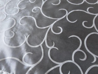 Komplet od 2 stoljnjak- tabletić, pogodno za svečane prigode