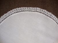 Tabletić i čipka stari ručni rad promjer 28 cm -