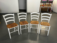 Set od 4 bijele kuhinjske stolice