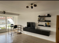 Barski stol i dvije stolice