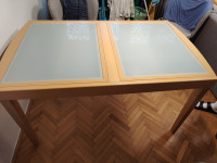 Blagovaonski stol na razvlačenje