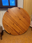 Drveni okrugli stol