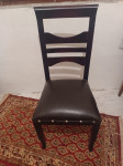 Dva stolca od laganog drveta prodajem