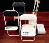 • A K C I J A • Dizajnerske sklopive stolice — PANTONE