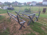postolje za stol i klupe
