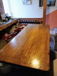 Prodajem masivni drveni stol za blagavaonu