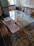 Stakleni kuhinjski stol i 4 stolice - SAMO 500 eur