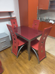 Stakleni stol i stolice za kuhinju/ blagovaonu