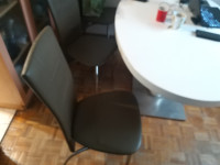 Stol za blagovaonu na razvlacenje i stolice