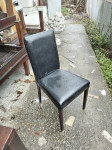 Stolice drvene, crna koža
