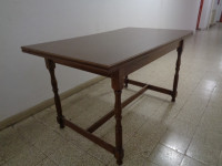 Veliki drveni blagovaonski stol za 6 osoba (razvučen za 8 osoba)