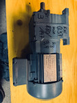 Elektromotor sa reduktorom 0.37 kw, 147 obrt.