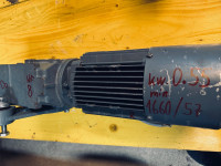 Elektromotor sa reduktorom 0.55 kw, 57 obrt.