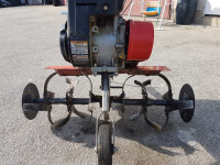 Motorna kopacica Benassi BL 35