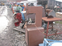 PRESA  ZA  KOVANE  OGRADE  I SLIČNO  PRODAJ  ILI  MJENJAM