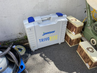 Stroj za brušenje parketa