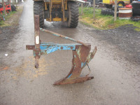 PLUG JEDNOBRAZNI 12 COLI   PRODAJEM  ILI  MJENJAM