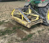 Linja za ravnanje zemlje