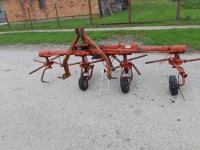 Razbacivac za sjeno 4 rotora prodajem ili mjenjam