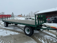 Prikolica za prijevoz slame/rolo bala