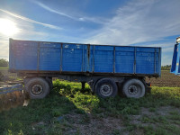 Prikolica Schmitz trostrani kiper