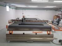 HyperCUT CNC 1650 - stroj za krojenje u tekstilnoj industriji