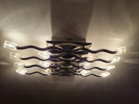 Moderna stropna rasvjeta s 14 halogenih žarulja