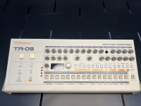 Roland TR-09