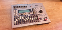 Yamaha aw16g digitalni snimač/sampler
