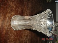 kristalna vaza visine 10,5 cm i promjera na vrhu 5,5,cm