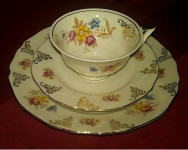 Porculanska 2  tanjura  i šalica Bavaria - trodjelni komplet- Varaždin