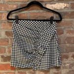 KARIRANA SUKNJA vel. 40/42 NOVO