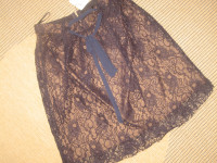 PLAVA ČIPKANA SUKNJA VEL. S - NOVO S ETIKETOM