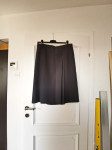 Siva podstavljena suknja VARTEKS na dvije falde sa svake strane br XL