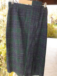 Suknja uska karirana, 42, šal iste tkanine