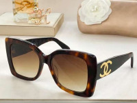 CHANEL Square Sunglasses

Chanel CH5494 1295S9 53