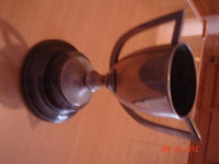 pehar sa ručkama bez teksta