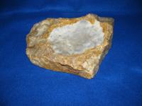 Suvenir pepeljara BRAČKI kamen. Polirana, 23 x 20 cm. SAND