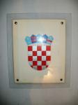 grb Republike Hrvatske u staklu