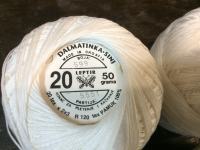 * Konac za pletenje i kačkanje - "Dalmatinka" Leptir 20 - boja 599 *