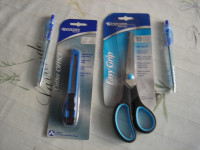 PRILIKA -- ono što uvijek treba:škare,skalper,2 kom kemijskih,sve novo