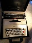 Pisači stroj Olivetti Lettera 35....