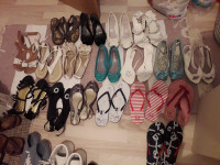 Prodaja-Ženska obuća, roba,torbe,nakit