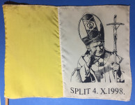 Zastavica sa dočeka Ivana Pavla Ii u Splitu 1998.