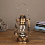 Vintage željezni svijećnjak