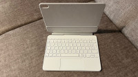 Apple Magic Keyboard 11" (bijela) za iPad Air / Pro - Odlično stanje