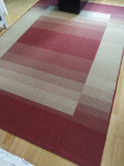 Crveni/bordo končani tepih 200×260 cm